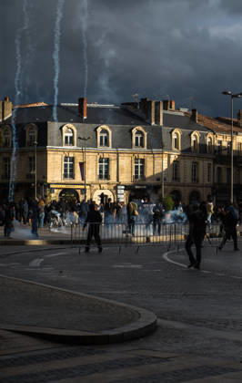 High School Stdent Mobilisation - Bordeaux Tear gas canisters descend, leaving trails of smoke above protesters at Place de la Victoire in Bordeaux during Act V of the high school student mobilisation, France on October 13, 2026. Photo by Fabrice Sapte ABACAPRESS.COM Bordeaux France  Copyright: xSaptexFabrice ABACAx