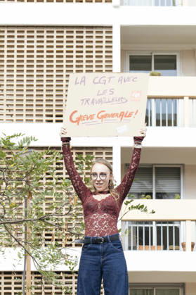 High School Student Mobilisation - Toulouse A young woman holding a placard, the CGT alongside the workers. General strike!., with a block of flats in the background. Act V of the secondary school and university students protests. Young people and the world of work are continuing their joint mobilisation and demands for adequate resources for education, better study conditions, an end to student precariousness, and access to housing. France, Toulouse, 13 October 2026. Photo by Patricia Huchot-Boissier AbacaPress.com. TOULOUSE OCCITANIE France Copyright: xHuchot-BoissierxPatricia ABACAx