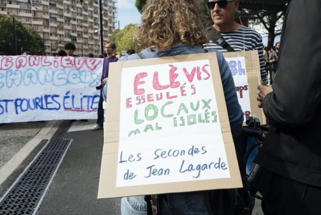 High School Student Mobilisation - Toulouse A placard – Lonely pupils, poorly insulated classrooms - the second-year pupils at Jean Lagarde. Act V of the secondary school and university students protests. Young people and the world of work are continuing their joint mobilisation and demands for adequate resources for education, better study conditions, an end to student precariousness, and access to housing. France, Toulouse, 13 October 2026. Photo by Patricia Huchot-Boissier AbacaPress.com. TOULOUSE OCCITANIE France  Copyright: xHuchot-BoissierxPatricia ABACAx