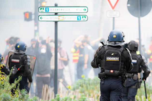 Student Protesters Clash With CRS In Toulouse - France French Gendarmerie deploy tear gas during a student protest in Toulouse, France on October 13, 2026. Photo by Nathan Barange ABACAPRESS.COM Toulouse HAUTE-GARONNE France  Copyright: xBarangexNathan ABACAx