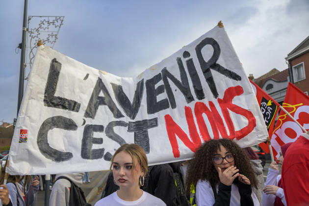 High School Students Demonstrate With Marine Tondelier In Lens - France High school students from Lens participate in a protest march through the streets of Lens, Pas de Calais, France on October 13, 2026, accompanied by political figures, teachers, and union representatives. Slogans displayed include L avenir c est nous (The future is us). Photo by Blanquart C ANDBZ ABACAPRESS.COM Lens Hauts-de-France France  Copyright: xBlanquartxCh ANDBZ ABACAx