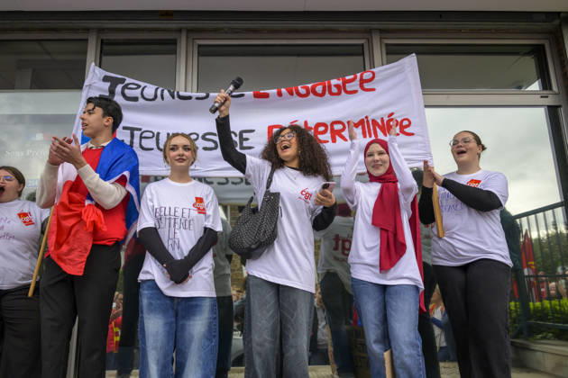 High School Students Demonstrate With Marine Tondelier In Lens - France Hundreds of high school students from Lens and surrounding areas march through the streets of Lens, Pas-de-Calais, France on October 13, 2026, accompanied by political figures, teachers and union representatives. Photo by Blanquart C ANDBZ ABACAPRESS.COM Lens Hauts-de-France France  Copyright: xBlanquartxCh ANDBZ ABACAx