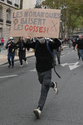 High school students and autonomous groups clash with riot police in Paris, October 13, 2026. - 13 10 2026 - France Ile-de-France (region) Paris - JulienxMattiax xLexPictorium LePictorium_0343288