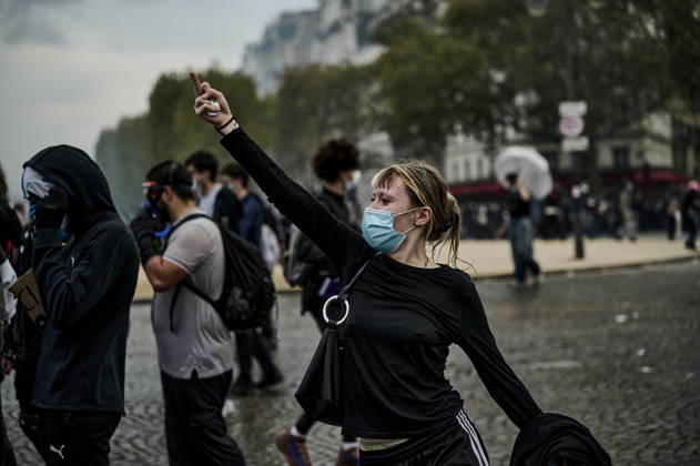 High school students protest in Paris on October 13, 2026. - 13 10 2026 - France Ile-de-France (region) Paris -  AntoninxBuratx xLexPictorium LePictorium_0343229