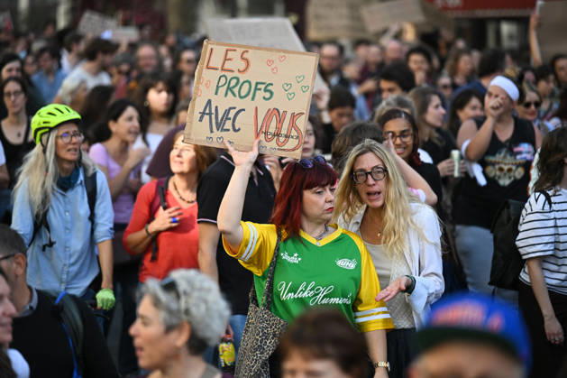 The two protests by high school students and workers unions converge at Place Vauban in Paris on October 13, 2026. - 13 10 2026 - France Ile-de-France (region) Paris -  JulienxMattiax xLexPictorium LePictorium_0343262