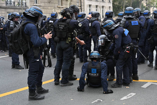 High school students and autonomous protesters clash with riot police in Paris on October 13, 2026. - 13 10 2026 - France Ile-de-France (region) Paris -  JulienxMattiax xLexPictorium LePictorium_0343289