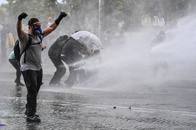 High school and autonomous protesters clash with riot police in Paris on October 13, 2026. - 13 10 2026 - France Ile-de-France (region) Paris -  JulienxMattiax xLexPictorium LePictorium_0343328