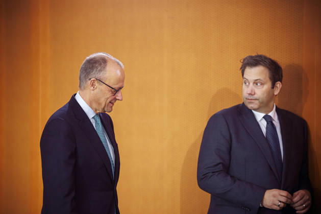 Friedrich Merz (CDU), Bundeskanzler, und Lars Klingbeil, Bundesminister der Finanzen, aufgenommen vor Beginn der 62. Kabinettsitzung im Bundeskanzleramt. Berlin, 14.10.2026. Berlin Deutschland Copyright: xThomasxTrutschelx