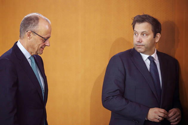 Friedrich Merz (CDU), Bundeskanzler, und Lars Klingbeil, Bundesminister der Finanzen, aufgenommen vor Beginn der 62. Kabinettsitzung im Bundeskanzleramt. Berlin, 14.10.2026. Berlin Deutschland Copyright: xThomasxTrutschelx