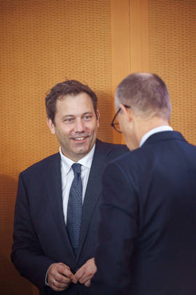 Friedrich Merz (CDU), Bundeskanzler, und Lars Klingbeil, Bundesminister der Finanzen, aufgenommen vor Beginn der 62. Kabinettsitzung im Bundeskanzleramt. Berlin, 14.10.2026. Berlin Deutschland Copyright: xThomasxTrutschelx