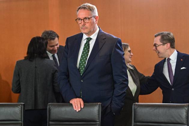 Bundeskabinett ** NUR FÜR REDAKTIONELLE ZWECKE ** EDITORIAL USE ONLY **<p>Alexander Schweitzer (SPD), Bundesminister für Arbeit und Soziales vor Beginn der Sitzung des Bundeskabinetts im Kanzleramt, fotografiert am 14.10.2026 in Berlin. Berlin Berlin Berlin Copyright: MaurizioxGambarini