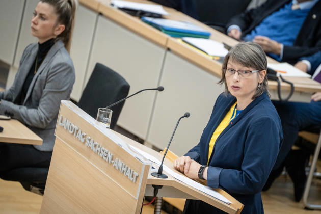 Katja Pähle, Abgeordnete SPD;Landtagssitzung Oktober 2026 (II) Sondersitzung auf Antrag von AfD und BSW zum Thema Frieden in der Ukraine schaffen, Magdeburg Sachsen-Anhalt Deutschland Landtag