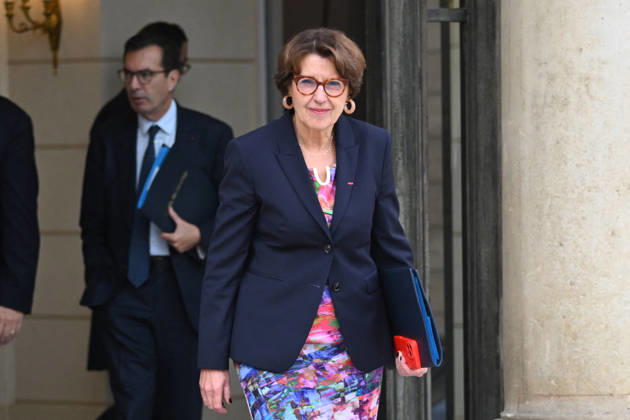 Weekly Cabinet Meeting at the Elysee Palace French Minister of Agriculture, Agri-food and Food Sovereignty Annie Genevard leaves after the weekly cabinet meeting (Conseil des ministres) at the Elysee Palace in Paris, France, on October 14, 2026. Photo by Tomas Stevens ABACAPRESS.COM Paris France  Copyright: xStevensxTomas ABACAx