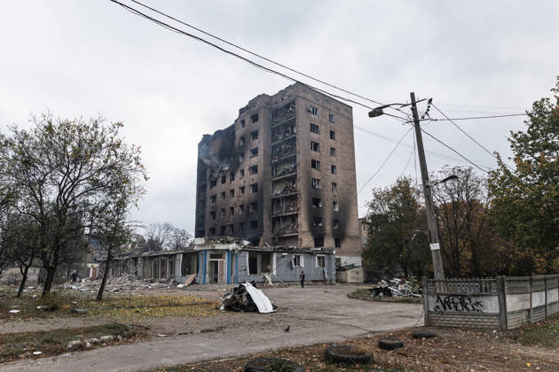 Russian air strike hits residential building in Kramatorsk KRAMATORSK, UKRAINE - OCTOBER 14: A view of a residential building burnt and damaged following a Russian air strike in Kramatorsk, Ukraine, on October 14, 2026. Diego Herrera Carcedo Anadolu Kramatorsk Ukraine. Editorial use only. Please get in touch for any other usage.  Copyright: x2026xAnadoluxDiegoxHerreraxCarcedox