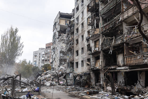 Russian air strike hits residential building in Kramatorsk KRAMATORSK, UKRAINE - OCTOBER 14: Firefighters are trying to locate the bodies of two civilians beneath the rubble following a Russian air strike on a residential building in Kramatorsk, on October 14, 2026. Diego Herrera Carcedo Anadolu Kramatorsk Ukraine. Editorial use only. Please get in touch for any other usage.  Copyright: x2026xAnadoluxDiegoxHerreraxCarcedox