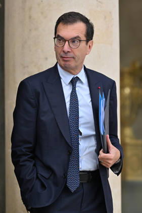 French government weekly cabinet meeting at Elysee Palace in Paris PARIS, FRANCE - OCTOBER 14: French Labor Minister Jean-Pierre Farandou leaves after a weekly cabinet meeting at the Elysee Palace in Paris, France on October 14, 2026. Mustafa Yalçin Anadolu Paris France. Editorial use only. Please get in touch for any other usage.  Copyright: x2026xAnadoluxMustafaxYalcÄ±nx