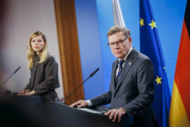 Johann Wadephul (CDU), Bundesaussenminister, trifft Welislawa Petrowa-Tschamova (Velislava Petrova-Chamova), Aussenministerin von Bulgarien. Berlin, 14.10.2026. Fotografiert im Auftrag des Auswaertigen Amtes Berlin Deutschland Copyright: xThomasxTrutschel AAx