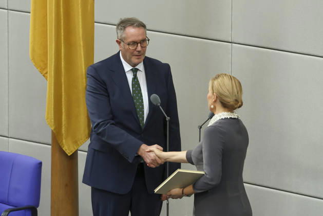 Alexander Schweitzer und Julia Klöckner bei der Sitzung im Deutschen Bundestag am 14.10.2026 in Berlin Bundeskanzler Merz bei Regierungserklärung m Deutschen Bundestag
