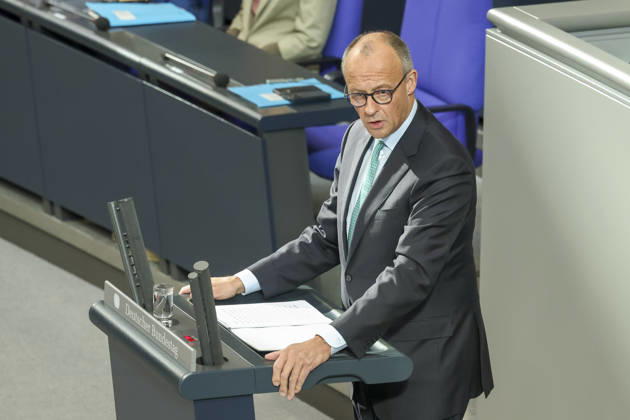 Friedrich Merz bei der Sitzung im Deutschen Bundestag am 14.10.2026 in Berlin Bundeskanzler Merz bei Regierungserklärung m Deutschen Bundestag
