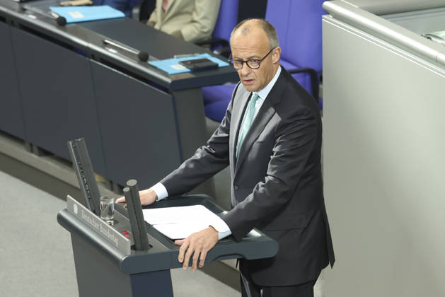 Friedrich Merz bei der Sitzung im Deutschen Bundestag am 14.10.2026 in Berlin Bundeskanzler Merz bei Regierungserklärung m Deutschen Bundestag