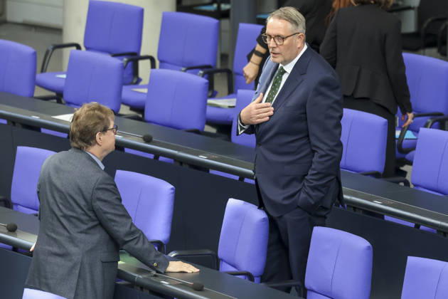 Ralf Stegner und Alexander Schweitzer bei der Sitzung im Deutschen Bundestag am 14.10.2026 in Berlin Bundeskanzler Merz bei Regierungserklärung m Deutschen Bundestag