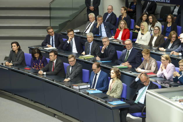 Bundeskabinett, Bundesminister u.a. Merz bei der Sitzung im Deutschen Bundestag am 14.10.2026 in Berlin Bundeskanzler Merz bei Regierungserklärung m Deutschen Bundestag