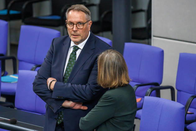 Bundestag Alexander Schweitzer (SPD), Bundesminister fuer Arbeit und Soziales, im Deutschen Bundestag am 14.10.26 in Berlin. Berlin Berlin Deutschland Bundestag