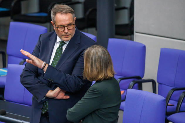 Bundestag Alexander Schweitzer (SPD), Bundesminister fuer Arbeit und Soziales, im Deutschen Bundestag am 14.10.26 in Berlin. Berlin Berlin Deutschland Bundestag