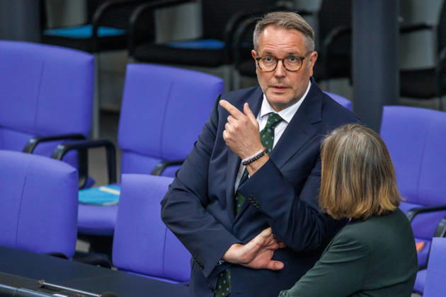 Bundestag Alexander Schweitzer (SPD), Bundesminister fuer Arbeit und Soziales, im Deutschen Bundestag am 14.10.26 in Berlin. Berlin Berlin Deutschland Bundestag