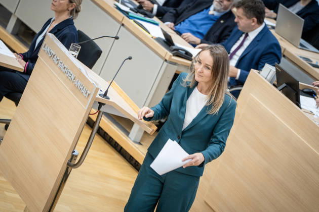 Claudia Wittig, Abgeordnete BSW;Landtagssitzung Oktober 2026 (II) Sondersitzung auf Antrag von AfD und BSW zum Thema Frieden in der Ukraine schaffen, Magdeburg Sachsen-Anhalt Deutschland Landtag