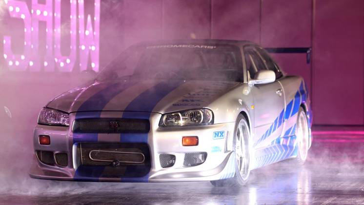 Carwalk zur Essen Motor Show - Große Fotostrecke der spektakulären Autos ** NUR FÜR REDAKTIONELLE ZWECKE ** EDITORIAL USE ONLY **<p>Nissan Sykline R34 GT-R aus 2 Fast 2 Furious zur Essen Motor Show am 14. Okotber 2026 in der Messe Essen in Essen-Rüttenscheid. Deutschland Nordrhein-Westfalen Essen Copyright: ChristofxKöpsel