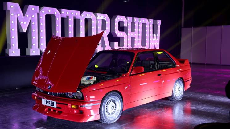 Carwalk zur Essen Motor Show - Große Fotostrecke der spektakulären Autos ** NUR FÜR REDAKTIONELLE ZWECKE ** EDITORIAL USE ONLY **<p>BMW M3 Evolution II zur Essen Motor Show am 14. Okotber 2026 in der Messe Essen in Essen-Rüttenscheid. Deutschland Nordrhein-Westfalen Essen Copyright: ChristofxKöpsel