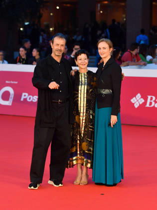 IPA89682870 - Rome, 2026 Film Festival Evening 2 Red carpet for the film ELSINORE In the photo: Andrea Occhipinti, Gabrielle Tana, Claudia Cimmino  Copyright: xVincenzoxLandix xPoolxRomaxFilmxFestx2026x IPA89682870