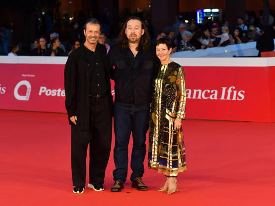 IPA89682900 - Rome, 2026 Film Festival Evening 2 Red carpet for the film ELSINORE In the photo: Andrea Occhipinti, Simon Stone, Gabrielle Tana  Copyright: xVincenzoxLandix xPoolxRomaxFilmxFestx2026x IPA89682900