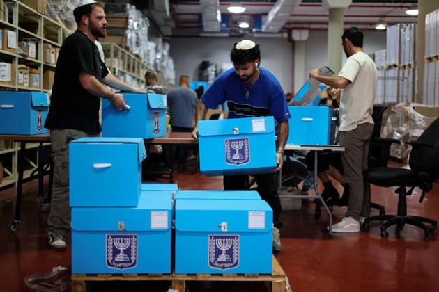 Preparations ahead of Israel s elections TEL AVIV, ISRAEL - OCTOBER 14: Ballots are packaged at the Central Election Committee s logistics center in the Shoham area, east of Tel Aviv, to be delivered to polling stations on October 14, 2026 as part of Israel s general election preparations scheduled to be held on October 27. Stringer Anadolu Tel aviv Israel. Editorial use only. Please get in touch for any other usage.  Copyright: x2026xAnadoluxStringerx