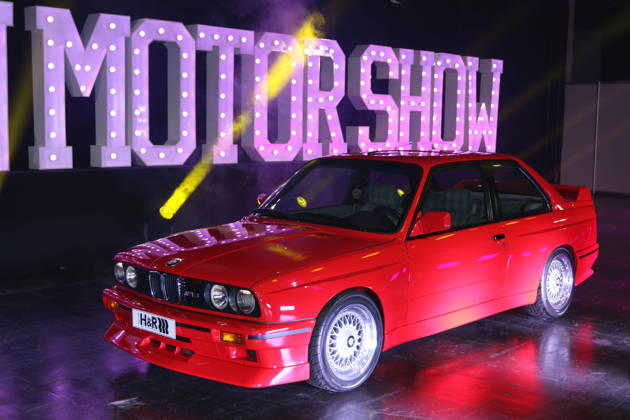 BMW M3 Evolution II (Sondermodell, limitiert auf 500 Exemplare, Baureihe 3er E30, Baujahr 1988, Farbe: Misanorot, Oldtimer) des Aussteller H&R Spezialfedern, Medientermin Carwalk zur Essen Motor Show am 14.10.2026 in der Messe Essen im Vorfeld der Essen Motor Show 2026 (28.11.-06.12.2026, EMS Preview 27.11.2026)
