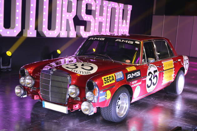 Mercedes Benz 300 SEL 6.8 AMG (Nachbau des Rennwagen Rote Sau , Baujahr 1970, S-Klasse), Medientermin Carwalk zur Essen Motor Show am 14.10.2026 in der Messe Essen im Vorfeld der Essen Motor Show 2026 (28.11.-06.12.2026, EMS Preview 27.11.2026)