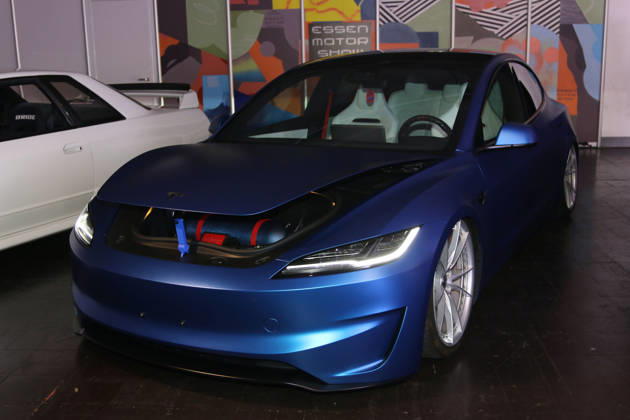 individualisiertes Tesla Model 3 Performance Highland mit 460 PS (Baujahr 2024), Medientermin Carwalk zur Essen Motor Show am 14.10.2026 in der Messe Essen im Vorfeld der Essen Motor Show 2026 (28.11.-06.12.2026, EMS Preview 27.11.2026), Sonderschau tuningXperience