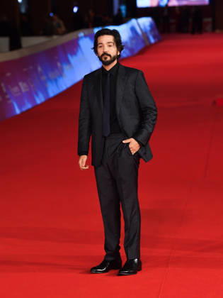 IPA89687764 - Rome, 2026 Film Festival - Night 2 - Red carpet for the film *CENIZA EN LA BOCA* In the photo: Diego Luna  Copyright: xVincenzoxLandix xPoolxRomaxFilmxFestx2026x IPA89687764