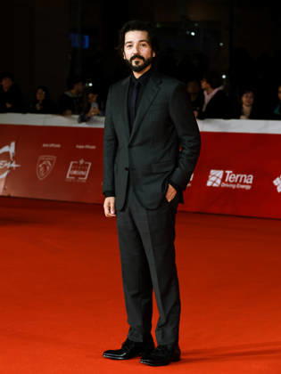 IPA89686806 - Rome, 2026 Film Festival - Night 2 - Red Carpet for the film *CENIZA EN LA BOCA* In the photo: Diego Luna  Copyright: xMarcoxProvvisionatox xPoolxRomaxFilmxFestx2026x IPA89686806