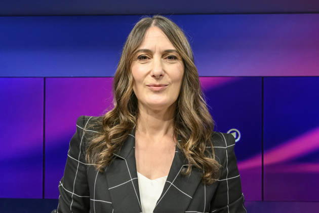 im Bild v.l.: Anja Kohl (ARD-Moderatorin und Wirtschaftsexpertin), GER, Berlin, Studio, zu Gast bei Maischberger, politische Talkshow, TV, Format, mit Moderatorin Sandra Maischberger, Das Erste, aus Adlershof Am Studio 20, 14.10.2026, Copyright: HMBxMedia UwexKoch