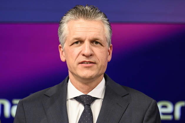 im Bild v.l.: Thorsten Frei, CDU (Unionsfraktionsvorsitzender), GER, Berlin, Studio, zu Gast bei Maischberger, politische Talkshow, TV, Format, mit Moderatorin Sandra Maischberger, Das Erste, aus Adlershof Am Studio 20, 14.10.2026, Copyright: HMBxMedia UwexKoch