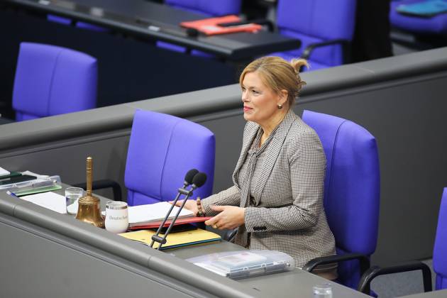 Berlin, Deutschland, 15.10.2026: Deutscher Bundestag: 102. Bundestagssitzung: Julia Klöckner, CDU, eröffnet die Sitzung. Copyright: xdtsxNachrichtenagenturx dts_138997