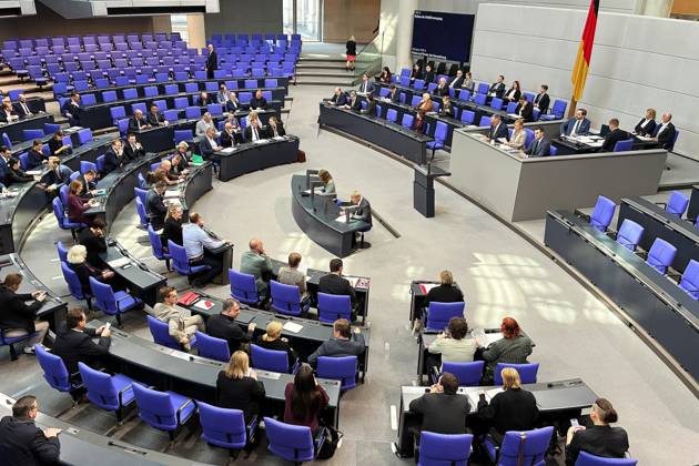 News Bilder des Tages Berlin, Deutschland, 15.10.2026: Deutscher Bundestag: 102. Bundestagssitzung: Blick ins Plenum mit den Fraktionen. Copyright: xdtsxNachrichtenagenturx dts_139003