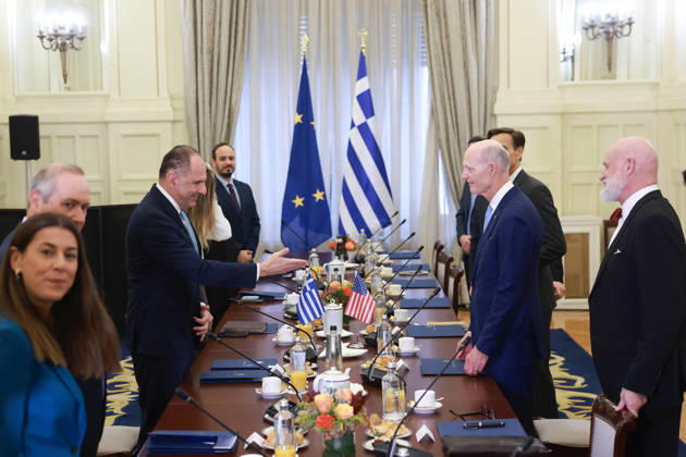 News Bilder des Tages Greek FM Gerapetritis meets US congressional delegation in Athens ATHENS, GREECE - OCTOBER 15: US Senator Rick Scott and US Embassy Deputy Chief of Mission Josh Huck meets with Greek Foreign Minister Giorgos Gerapetritis at the Foreign Ministry in Athens, Greece, on October 15, 2026. Costas Baltas Anadolu Athens Greece. Editorial use only. Please get in touch for any other usage.  Copyright: x2026xAnadoluxCostasxBaltasx