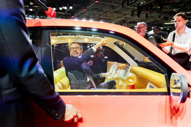 Paris, France October 15, 2026 - Paris Motor Show - Bruno Retailleau POLITIQUE, RETAILLEAU, LR, LES REPUBLICAINS, CAMPAGNE ELECTORALE, SALON DE L AUTOMOBILE, VOITURE, ECONOMIE, 2CV, CITROEN  Copyright: xVincentxIsorex