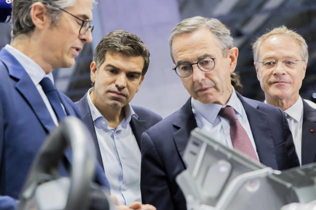 Paris, France October 15, 2026 - Paris Motor Show - Jonas Haddad, Bruno Retailleau, Francois Asselin POLITIQUE, RETAILLEAU, LR, LES REPUBLICAINS, CAMPAGNE ELECTORALE, SALON DE L AUTOMOBILE, VOITURE, ECONOMIE Copyright: xVincentxIsorex
