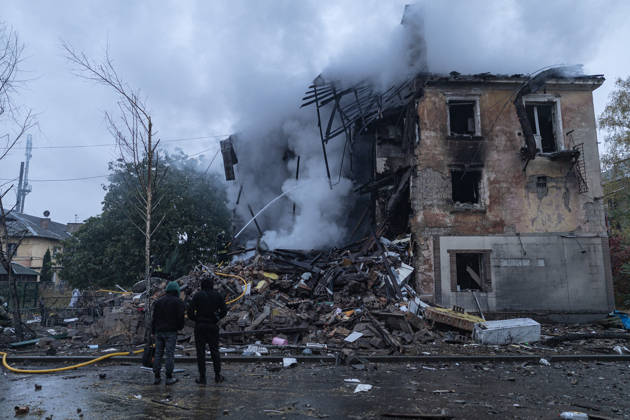 Russian guided-bomb attack in Sloviansk SLOVIANSK, UKRAINE - OCTOBER 15: Ukrainian rescue workers and firefighters are trying to locate Olya’s body under the rubble of a residential building following a Russian guided-bomb attack in Sloviansk, Ukraine, on 15 October 2026 Diego Herrera Carcedo Anadolu Sloviansk Ukraine. Editorial use only. Please get in touch for any other usage.  Copyright: x2026xAnadoluxDiegoxHerreraxCarcedox