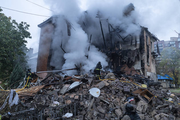 Russian guided-bomb attack in Sloviansk SLOVIANSK, UKRAINE - OCTOBER 15: Ukrainian rescue workers and firefighters are trying to locate Olya’s body under the rubble of a residential building following a Russian guided-bomb attack in Sloviansk, Ukraine, on 15 October 2026 Diego Herrera Carcedo Anadolu Sloviansk Ukraine. Editorial use only. Please get in touch for any other usage.  Copyright: x2026xAnadoluxDiegoxHerreraxCarcedox