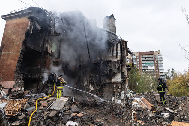 Russian guided-bomb attack in Sloviansk SLOVIANSK, UKRAINE - OCTOBER 15: Ukrainian rescue workers and firefighters are trying to locate Olya’s body under the rubble of a residential building following a Russian guided-bomb attack in Sloviansk, Ukraine, on 15 October 2026 Diego Herrera Carcedo Anadolu Sloviansk Ukraine. Editorial use only. Please get in touch for any other usage.  Copyright: x2026xAnadoluxDiegoxHerreraxCarcedox